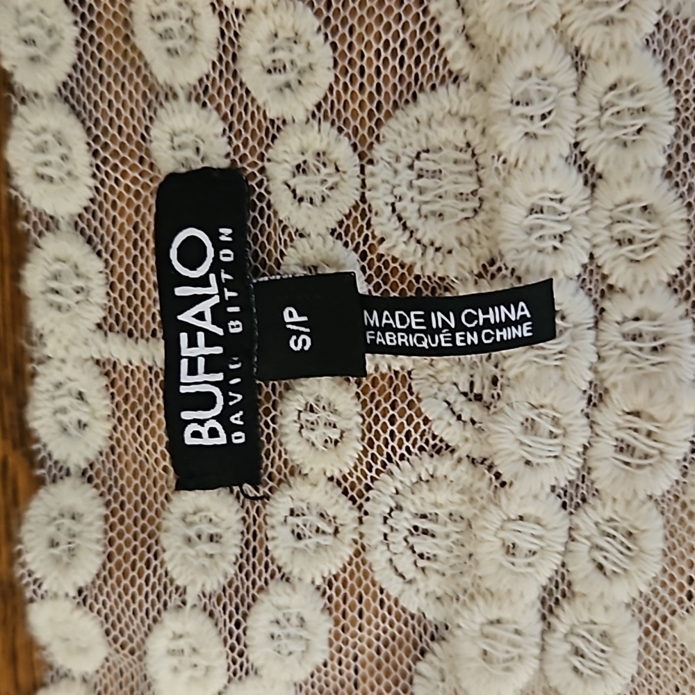 Buffalo David Bitton See Through Crochet Lace Mesh Top - Picture 5 of 12
